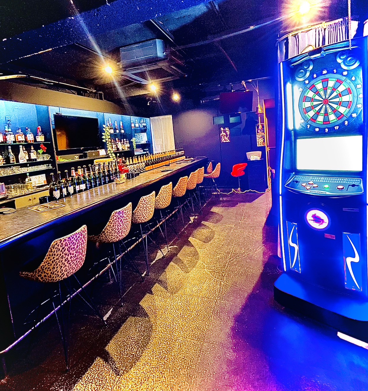 上野・湯島　ダイニング＆バーＲＥＤ ＤＯＯＲ 【レッドドア】